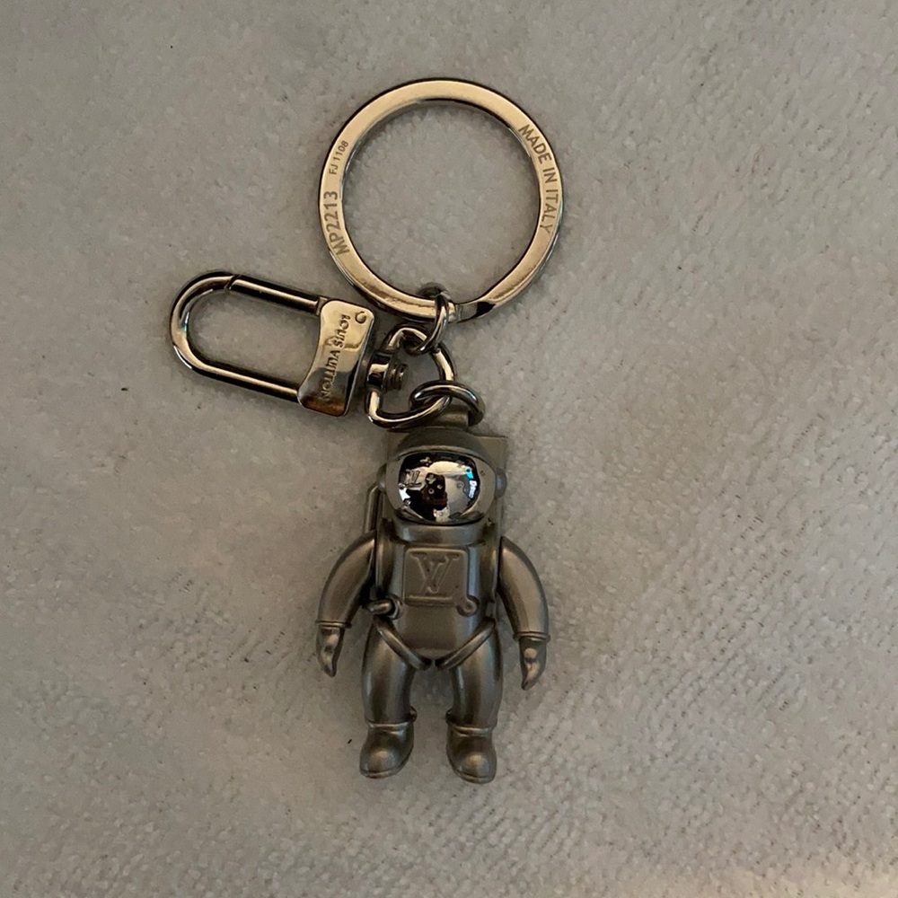 Louis Vuitton astronaut RESERVED DALLASGARCIA25